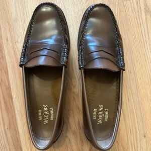 GH Bass Mens Larson Weejuns Loafer, Dark Brown, size 9